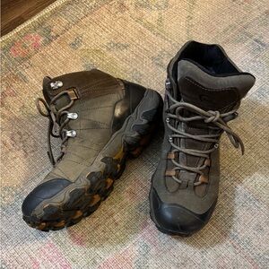 Oboz Bridger Mid Waterproof in Sudan Colorway